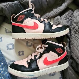 Nike Air Jordan size 1Y sneakers